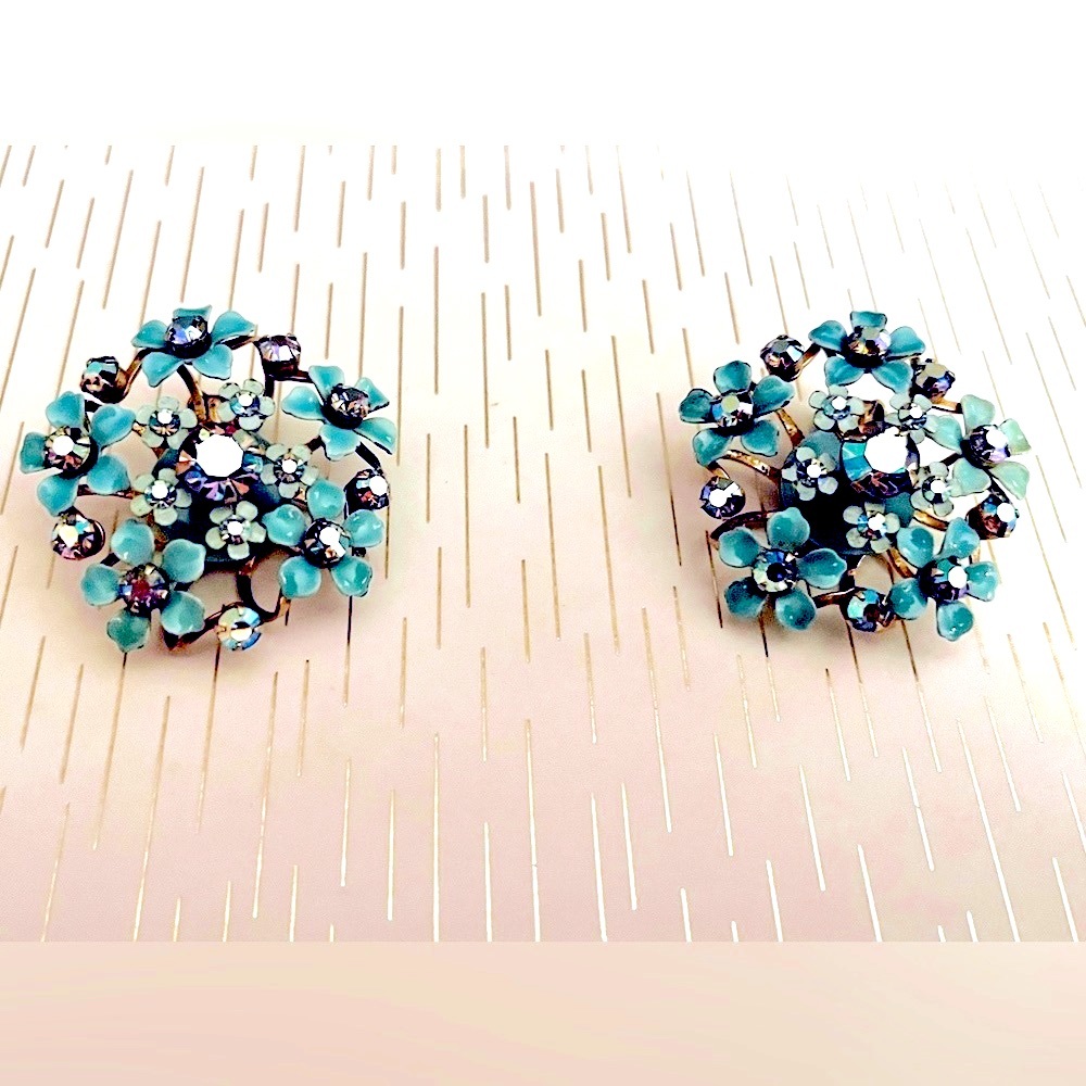 Mid-Century Art Deco Vintage Crystal Clip Earrings